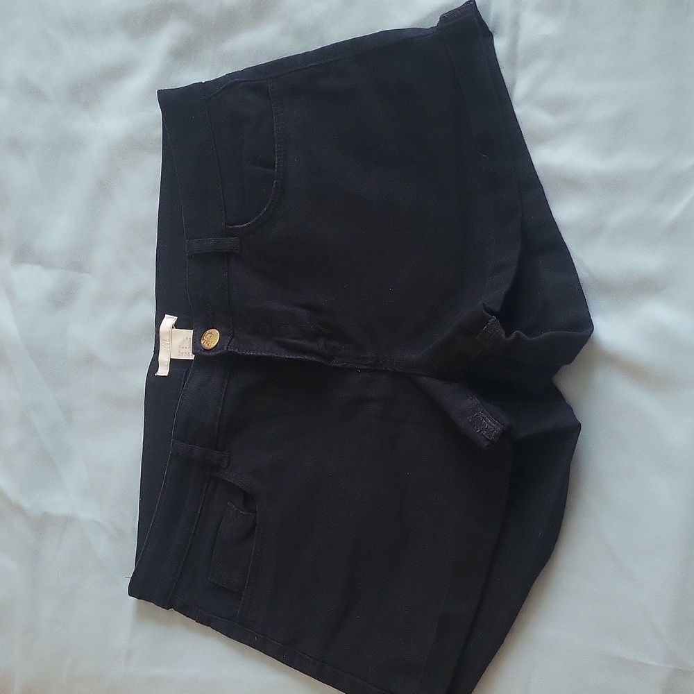 H&M black shorts